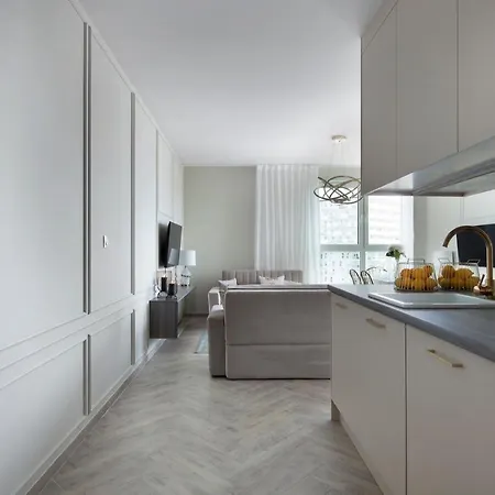 Elite Marine Cztery Oceany *