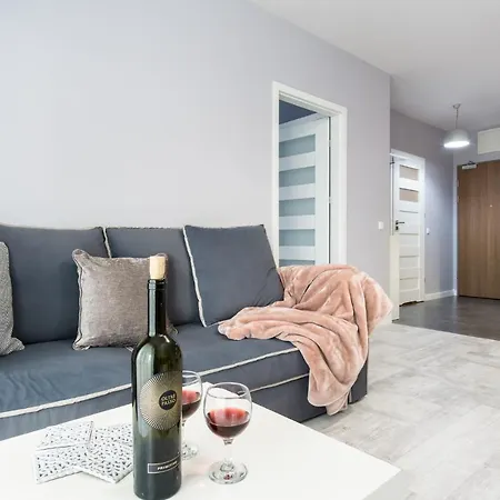 Elite Marine Cztery Oceany Apartment *
