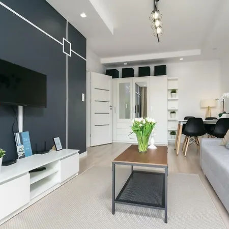 Elite Marine Cztery Oceany * Gdańsk