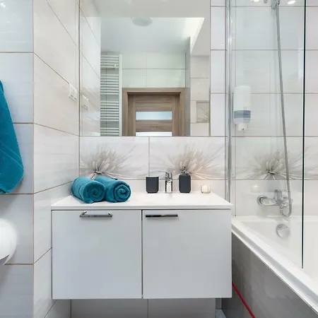 Elite Marine Cztery Oceany *