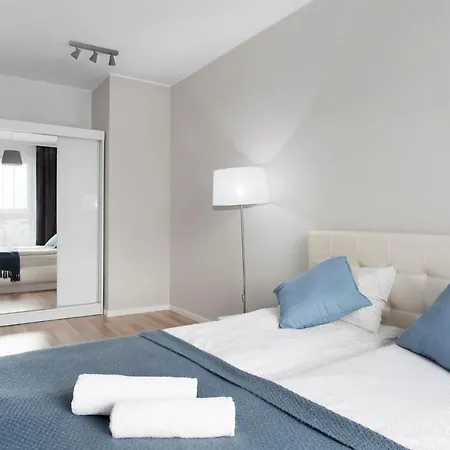 Elite Marine Cztery Oceany Гданьск