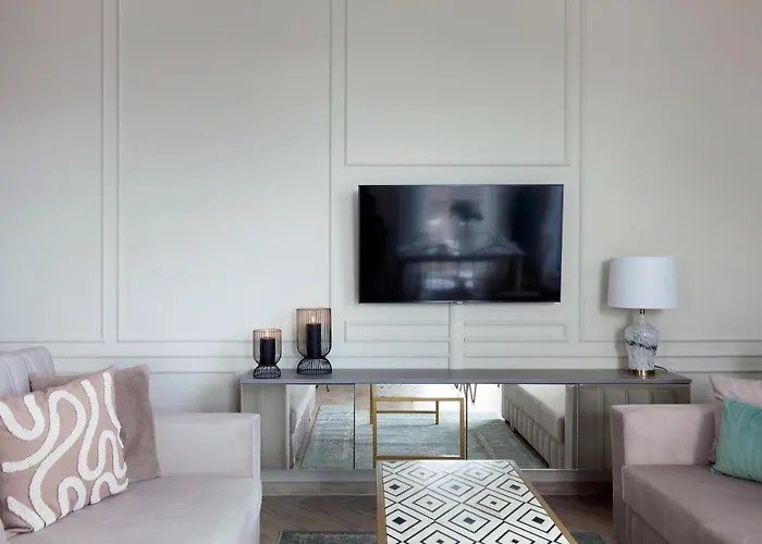 Elite Marine Cztery Oceany 格但斯克