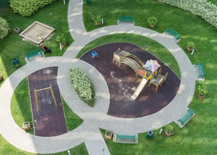 Elite Marine Cztery Oceany グダニスク