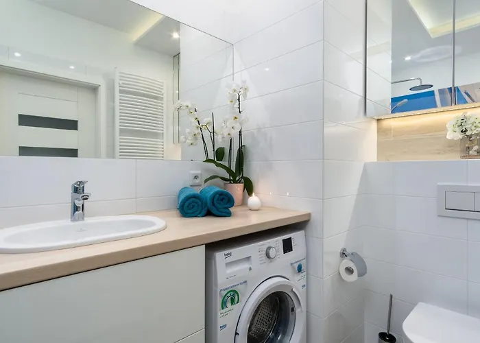 Elite Marine Cztery Oceany グダニスク