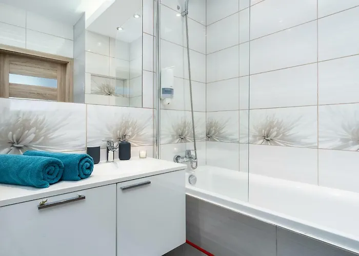 Elite Marine Cztery Oceany グダニスク