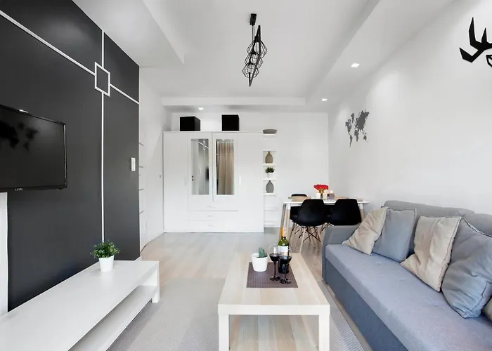 Elite Marine Cztery Oceany * グダニスク